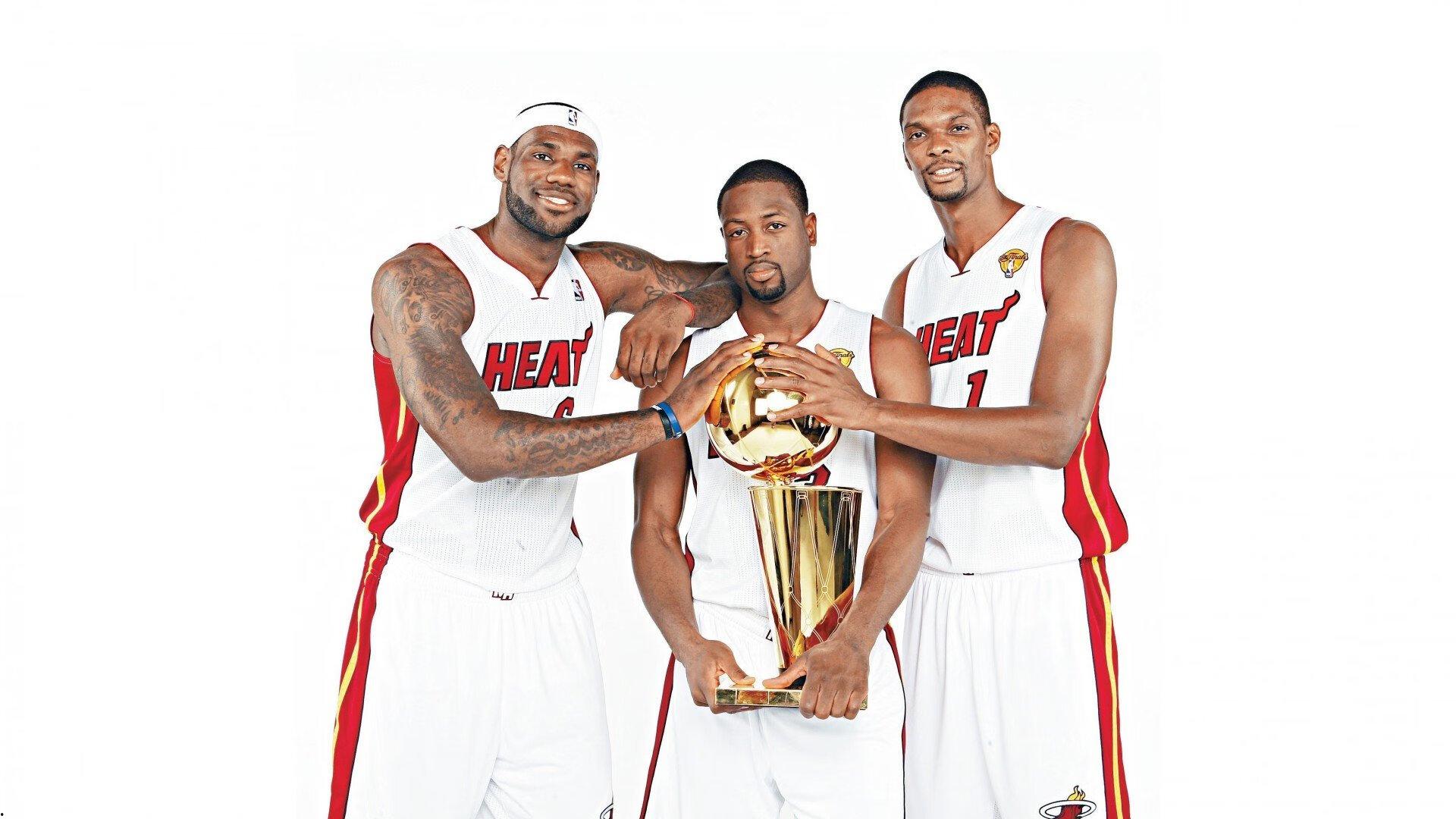 勇士总经理迈尔斯表态，暂不启动中产特例，优先保障球队财务灵活性