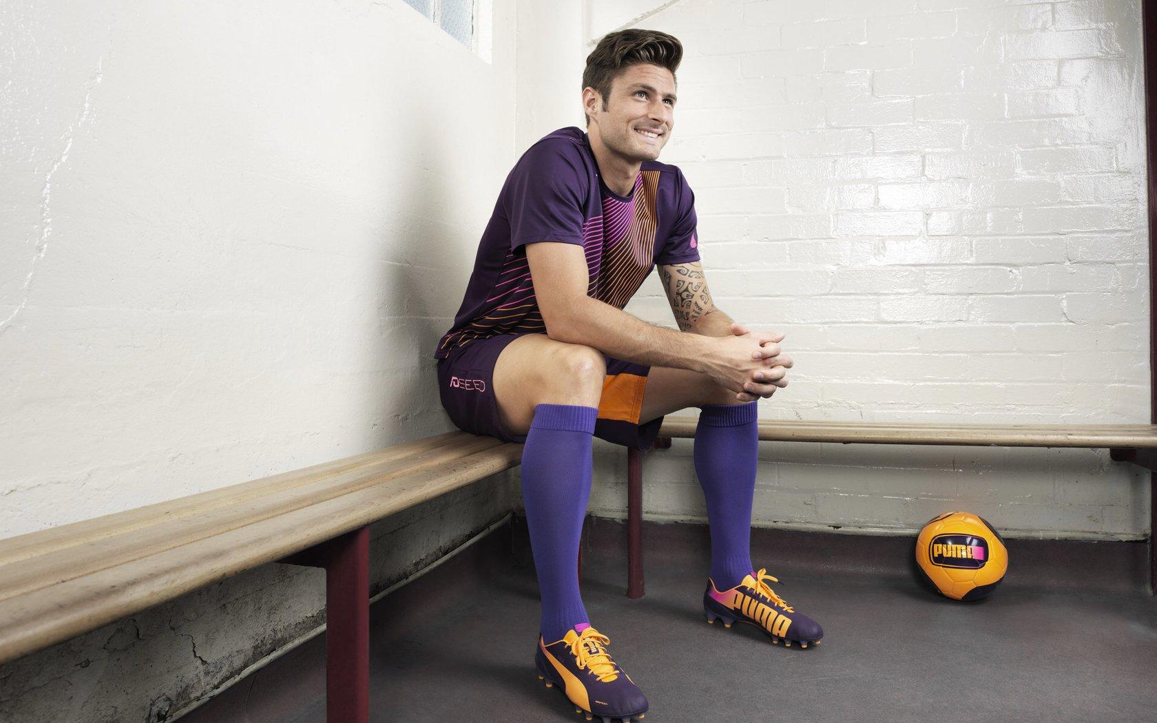 跟队记者深度剖析伍德交易内幕，防守软肋成命运转折点，未来去向悬而未决